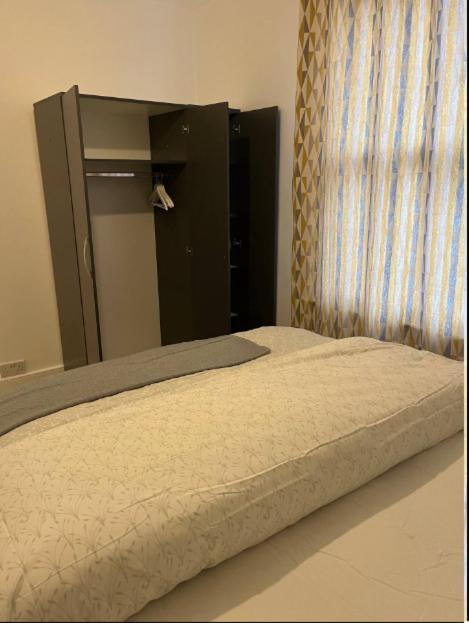 Two Bedroom In Apartment *
