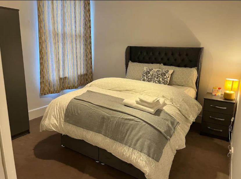 Apartment Two Bedroom In London