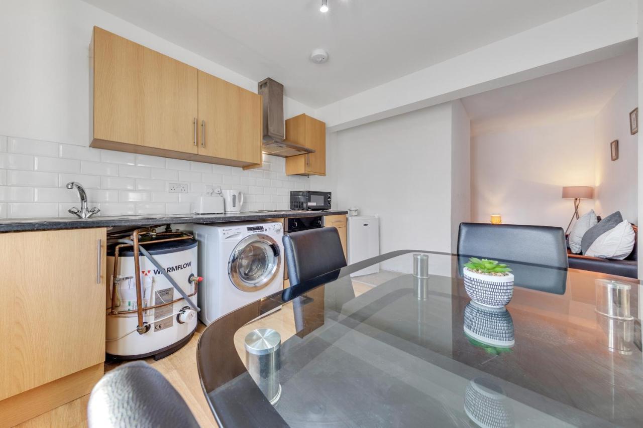 Cozy 1 Bed, Shepherds Bush * Londres