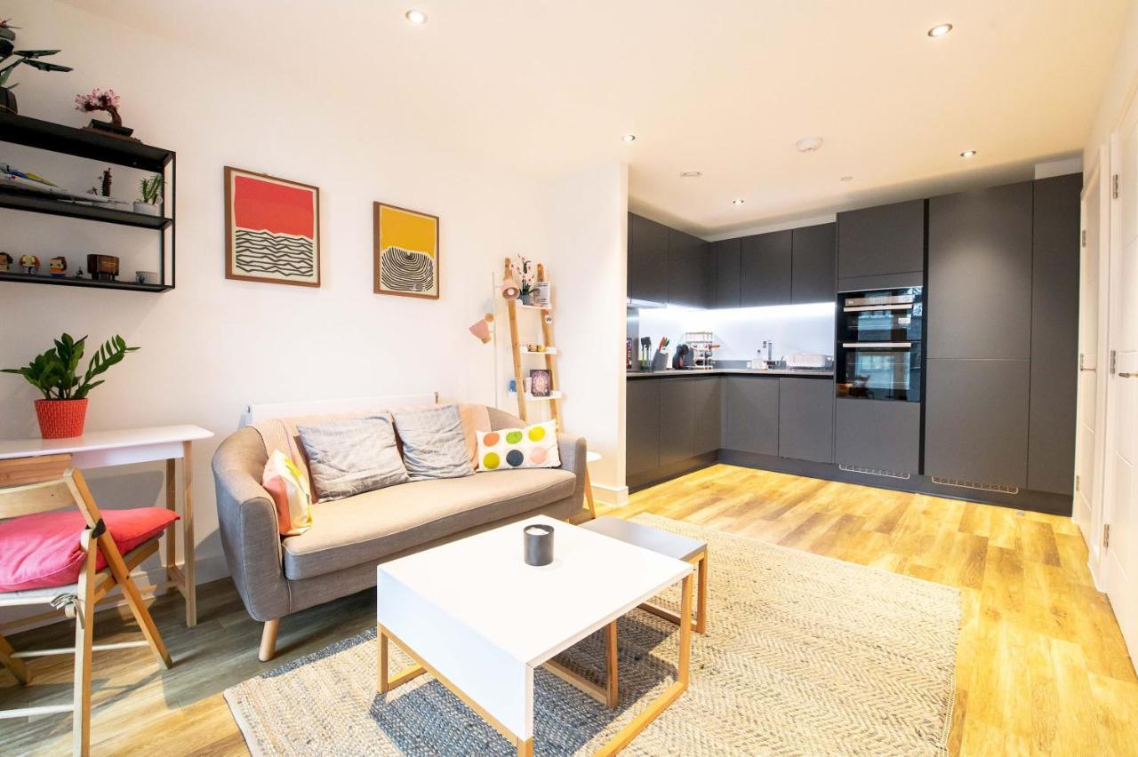 Modern, Light-filled In Trendy North Londres