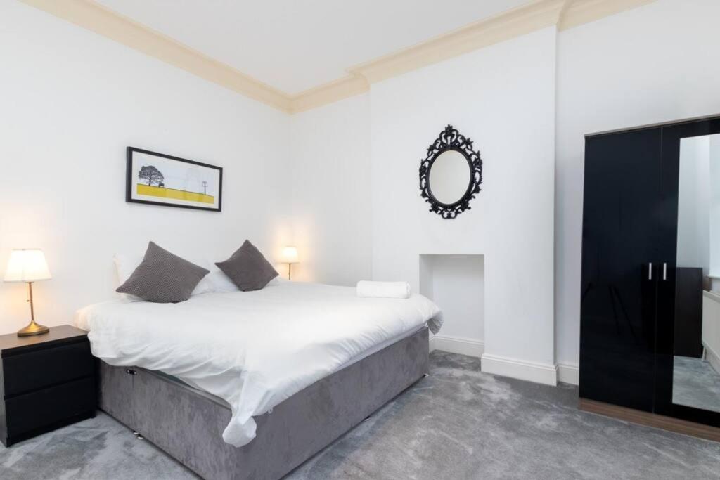 Apartment Chelsea Charm L Radiant 3br Elegance London