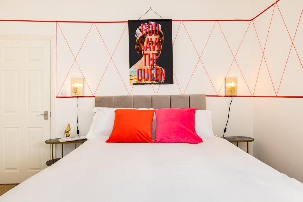 Mornington Crescent Apartment