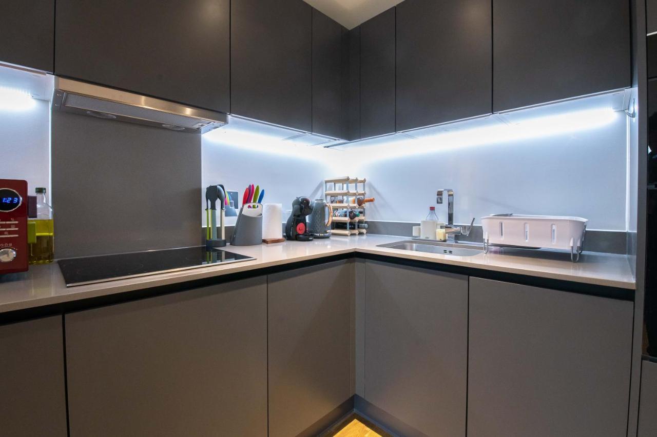 Modern, Light-filled In Trendy North * Londres