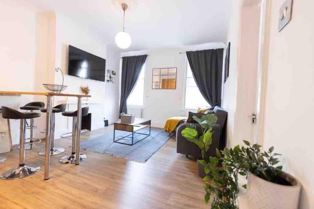 Appartement Lovely 2 Bedroom In Chelsea Sw3 Londres