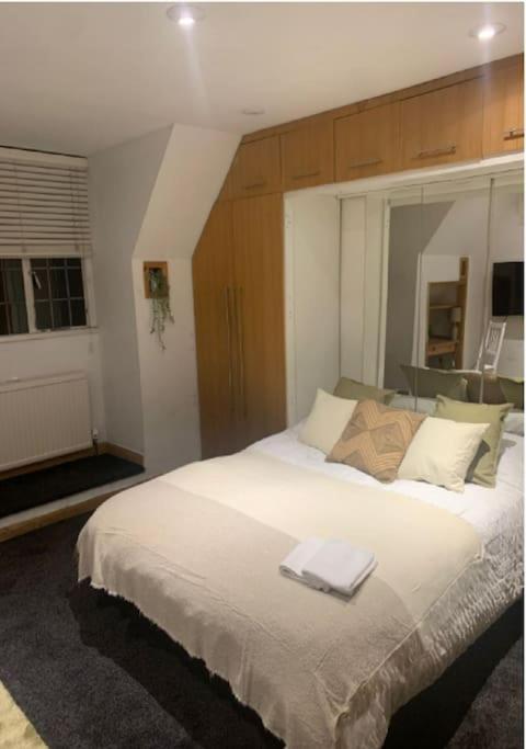 Сasa de vacaciones Great 5-bedroom House In Thornton Road Sleeps 14+ Londres