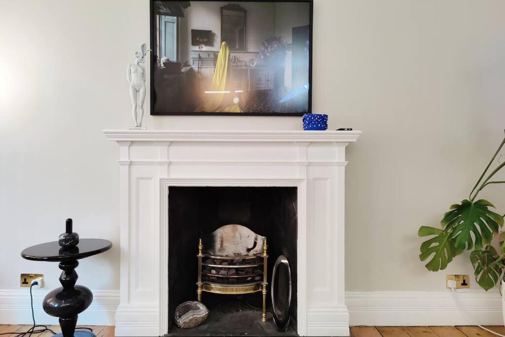 Luxury Artist In Appartement *