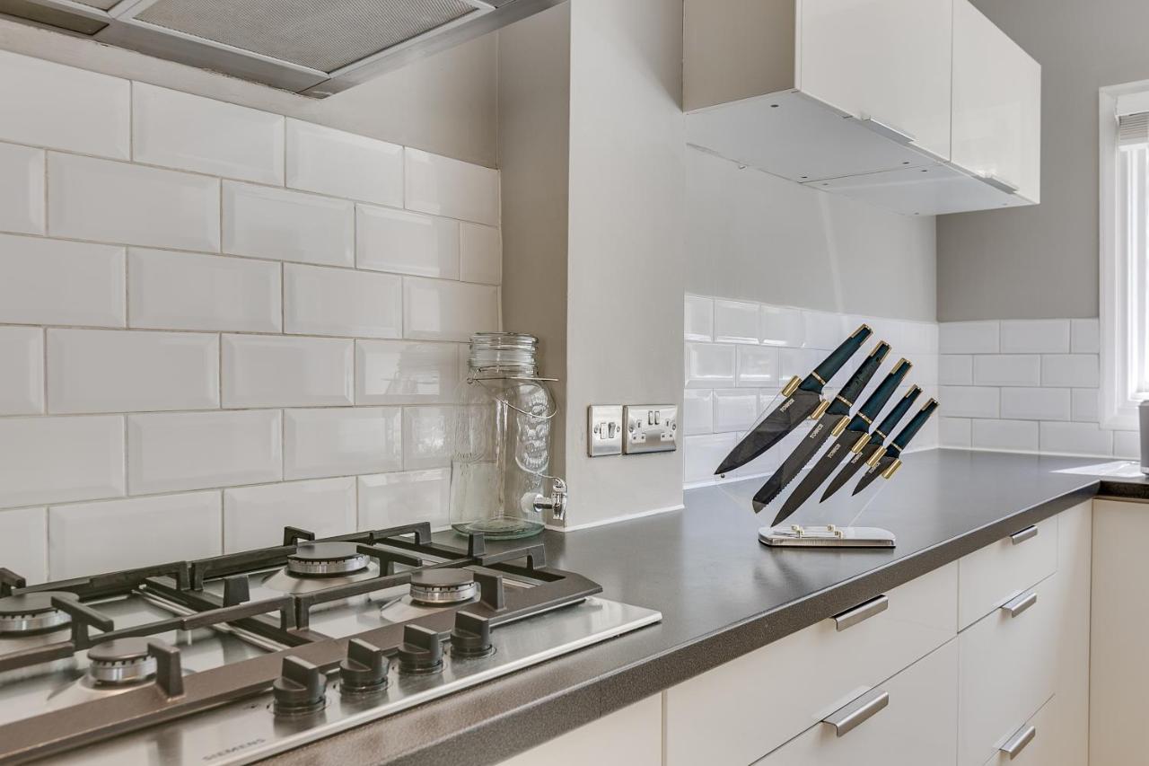 Balham Near Tube Victorian House 4 Bedrooms 9 Beds * Londres