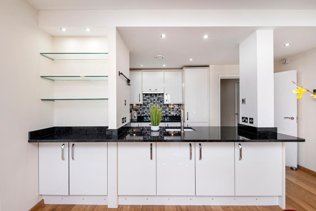 And Spacious 2 Bed Londres