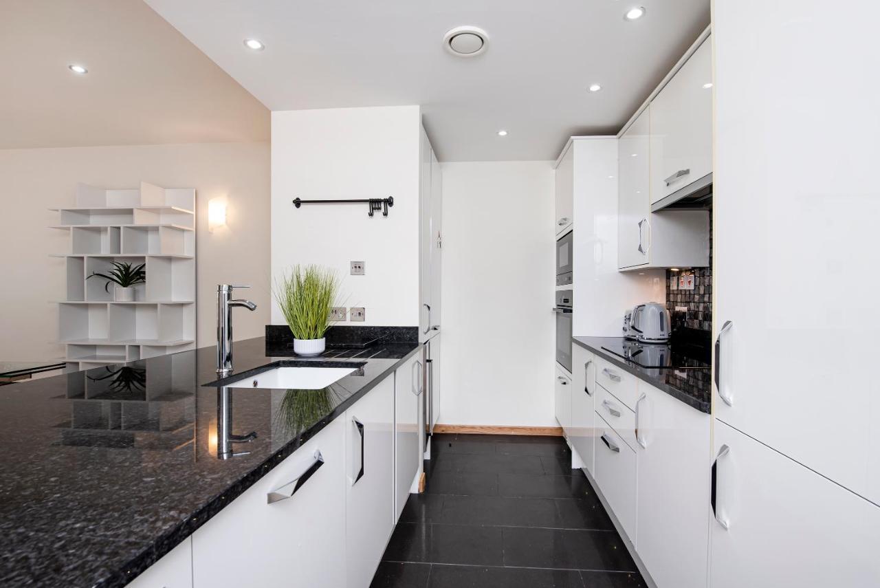 Appartement And Spacious 2 Bed Londres