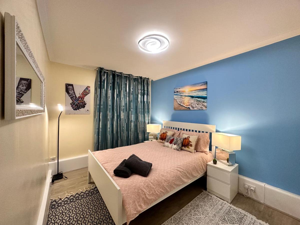 Appartement Posh 2-bedroom, Living Room, Kitchen & 1.5 Bathroom *