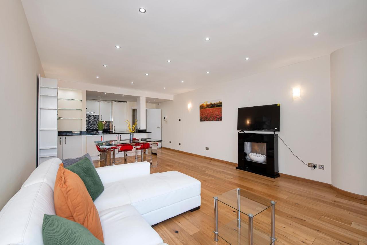 And Spacious 2 Bed * Londres
