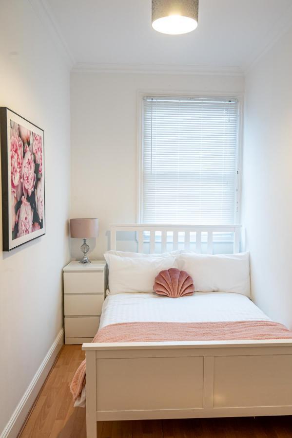 Apartamento Modern Spacious 75 *