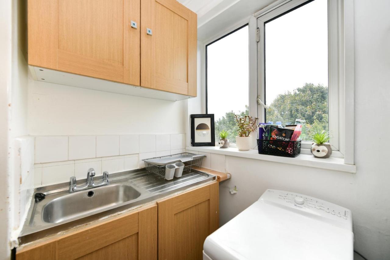 Lovely 2 -bedroom Unit In Greater Londen