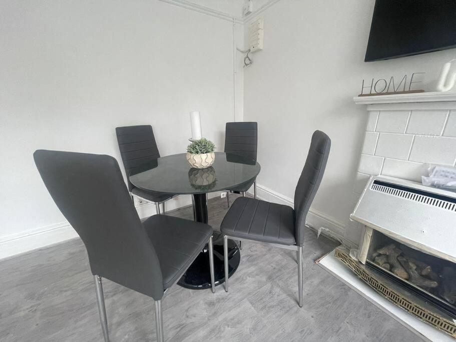 Apartment Lovable 2 Bedroom Flat On Tower Bridge *