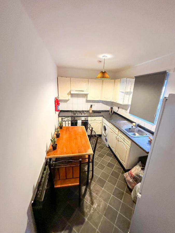 210 Coldharbour Lane Apartment *