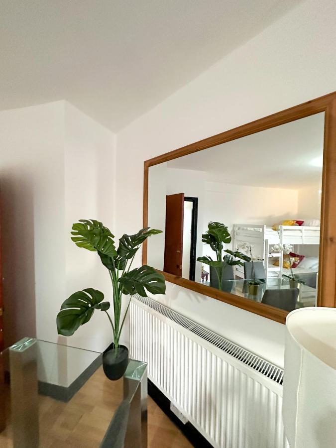 Apartment 210 Coldharbour Lane London