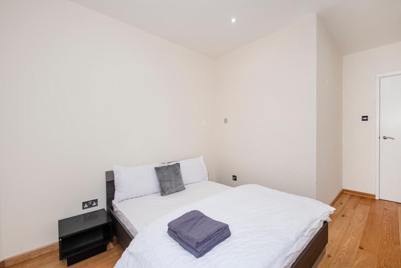Appartement And Spacious 2 Bed Londres