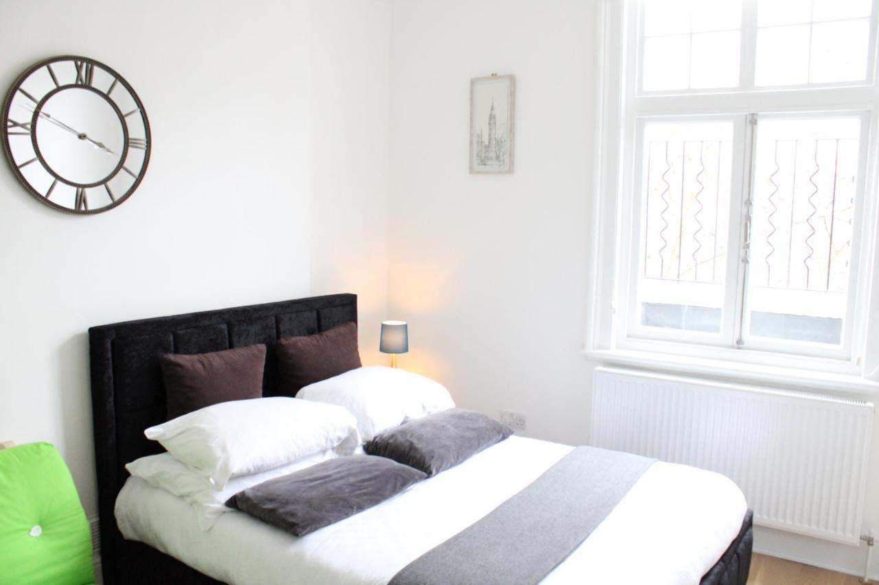 Apartment 3 Bed 2 Bath *