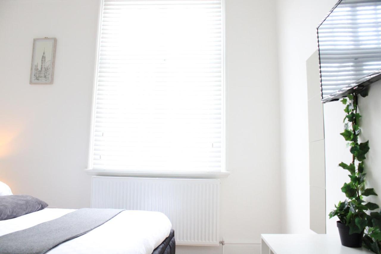 3 Bed 2 Bath Apartment
