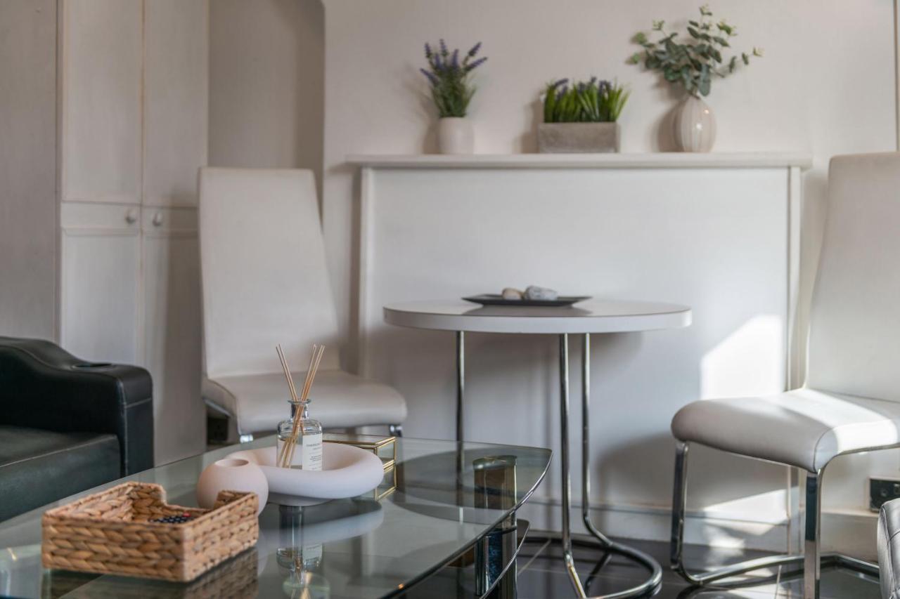 Appartement The Darlington - Stylish 1 Bedroom Apartment, 10 Minutes From The Eye Londres
