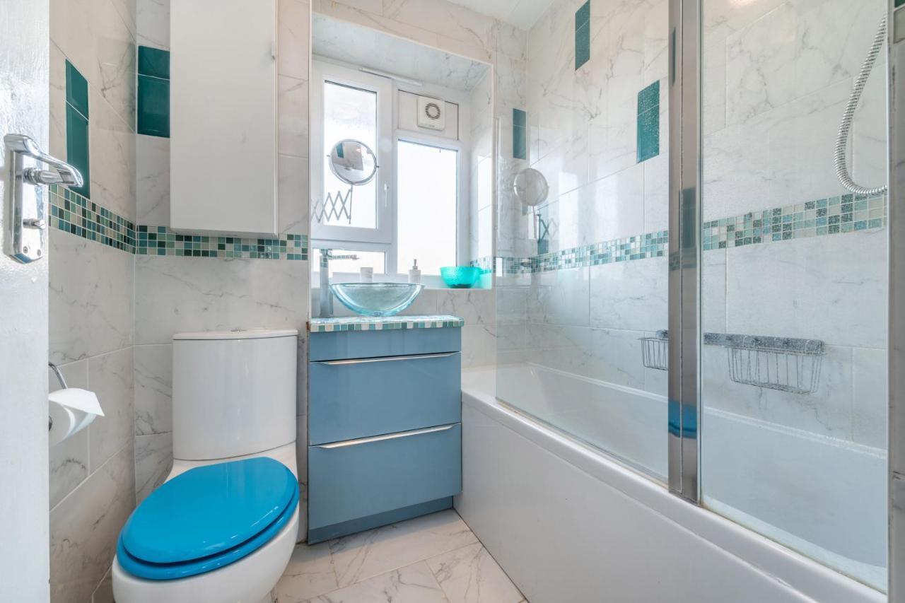 The Darlington - Stylish 1 Bedroom Apartment, 10 Minutes From The Eye Appartement Londres