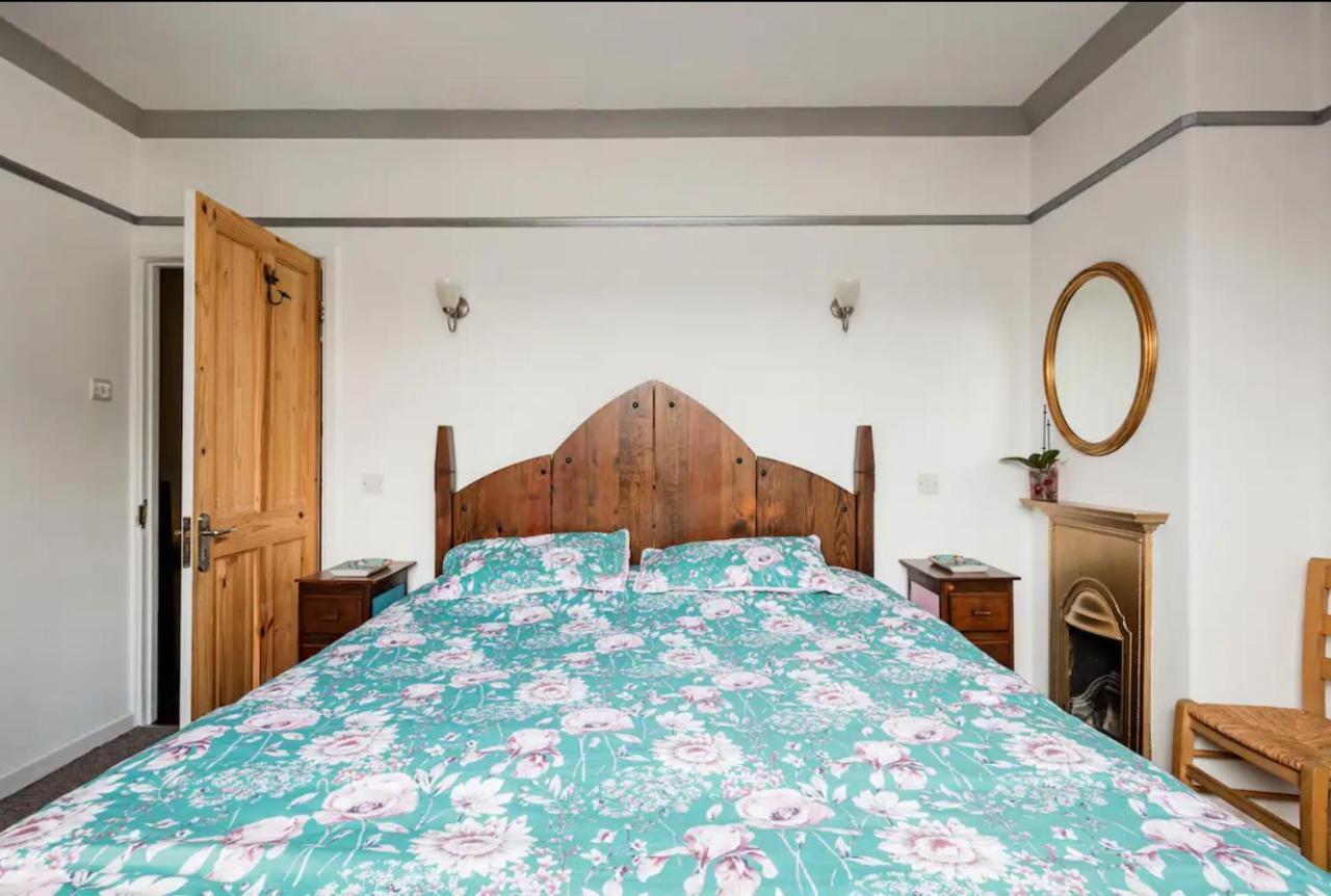 Lovely Three Bedroomed House, Parking 2 Cars
