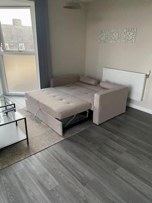Apartamento Modern 1-bedroom Close To City Airport *