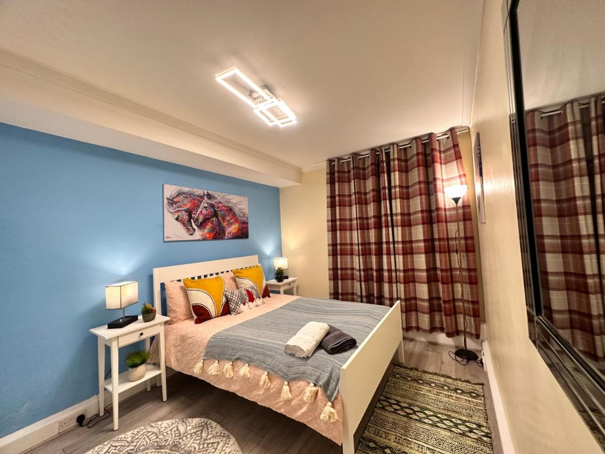 Posh 2-bedroom, Living Room, Kitchen & 1.5 Bathroom Londres