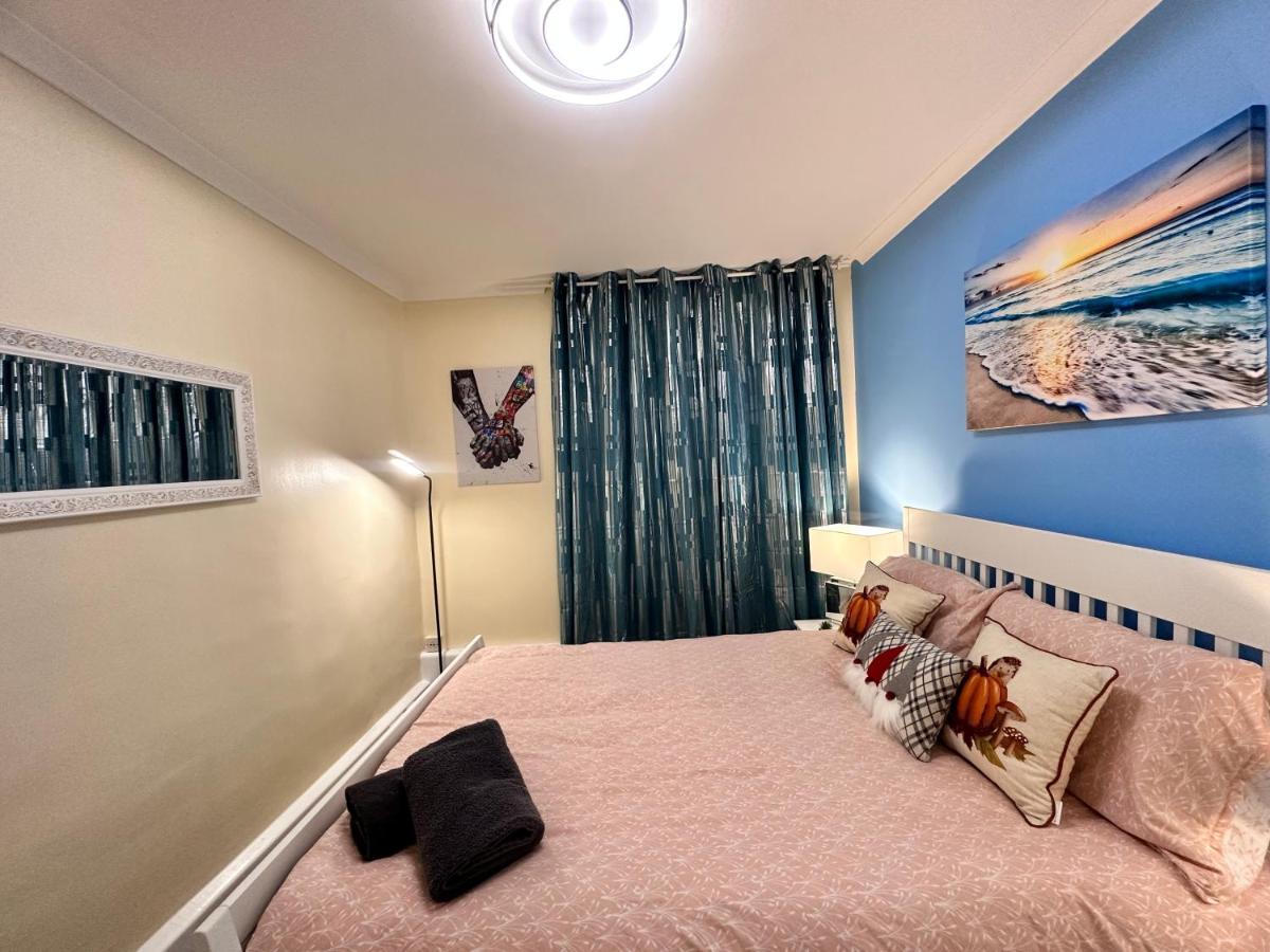 Posh 2-bedroom, Living Room, Kitchen & 1.5 Bathroom * Londres
