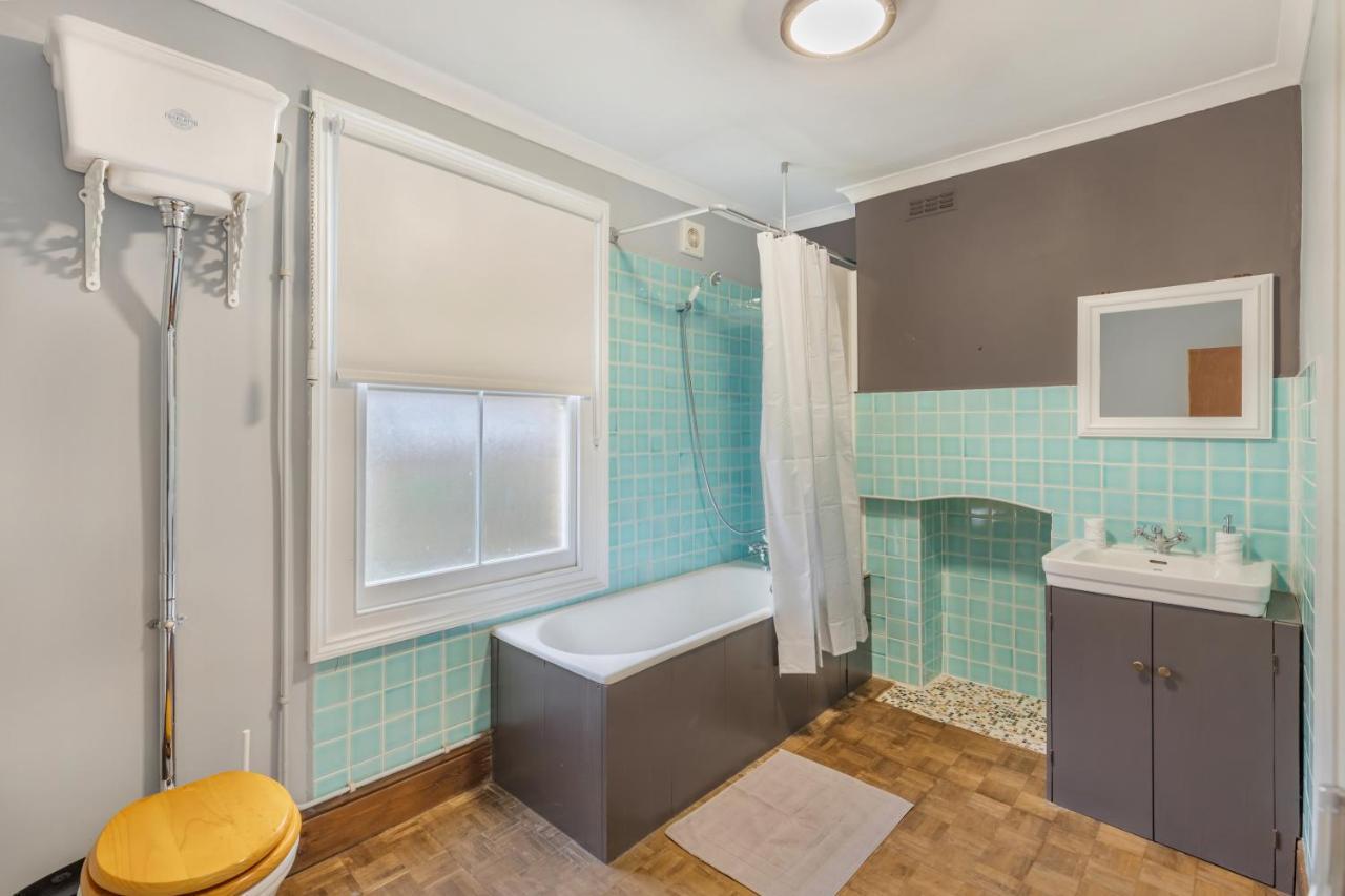 Hébergement de vacances Spacious 5 Bedroom House With Garden + Parking - Amazing Location *
