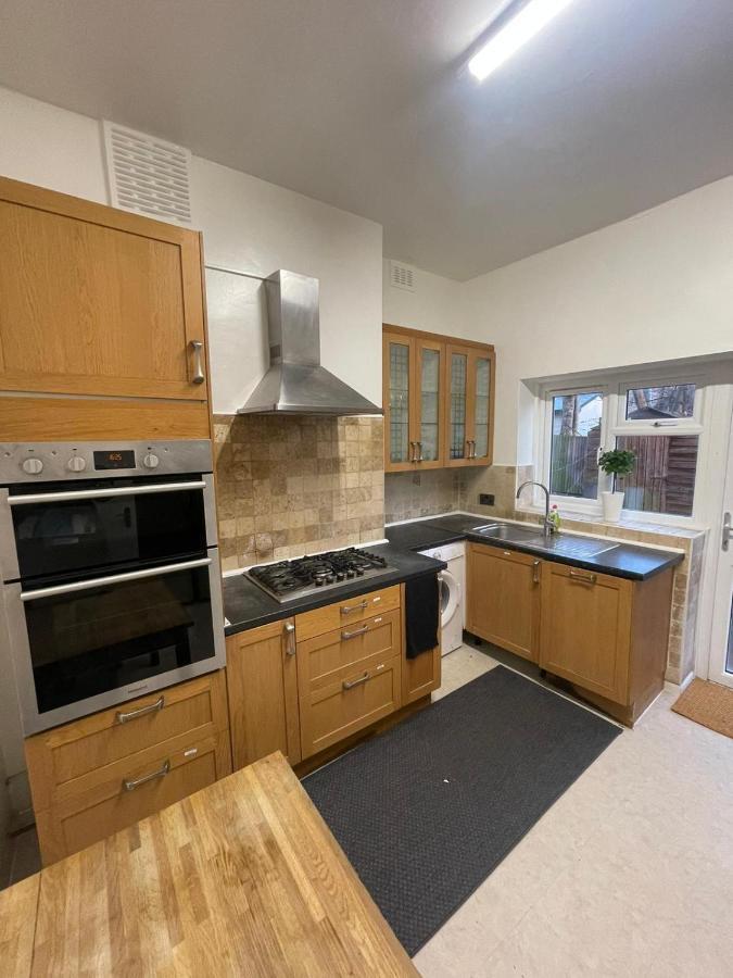 Contemporary Private Near Central Londres