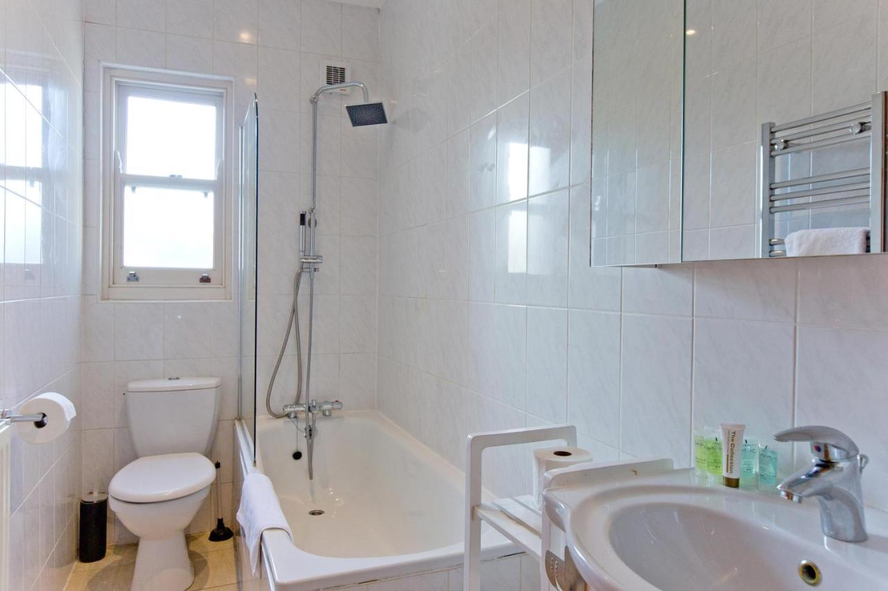 Spacious Highbury Fields 1 Bedroom - Parking By Request Appartement Londen