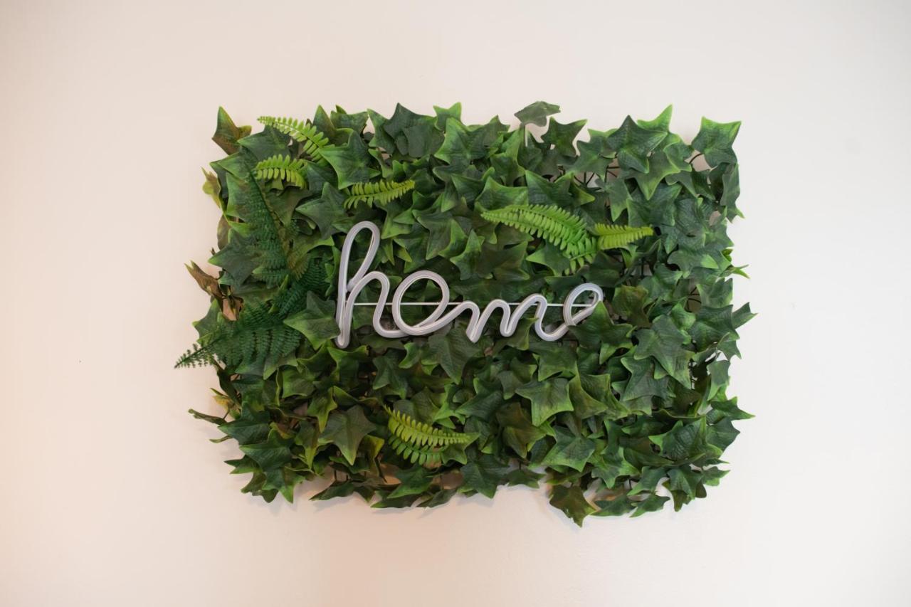 Apartamento 4 Bedroom Flat With High Speed Wi-fi In North Acton, Ealing, West