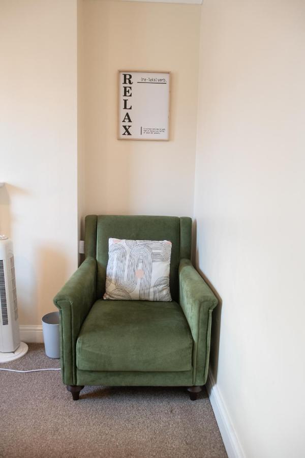 Apartamento 4 Bedroom Flat With High Speed Wi-fi In North Acton, Ealing, West *