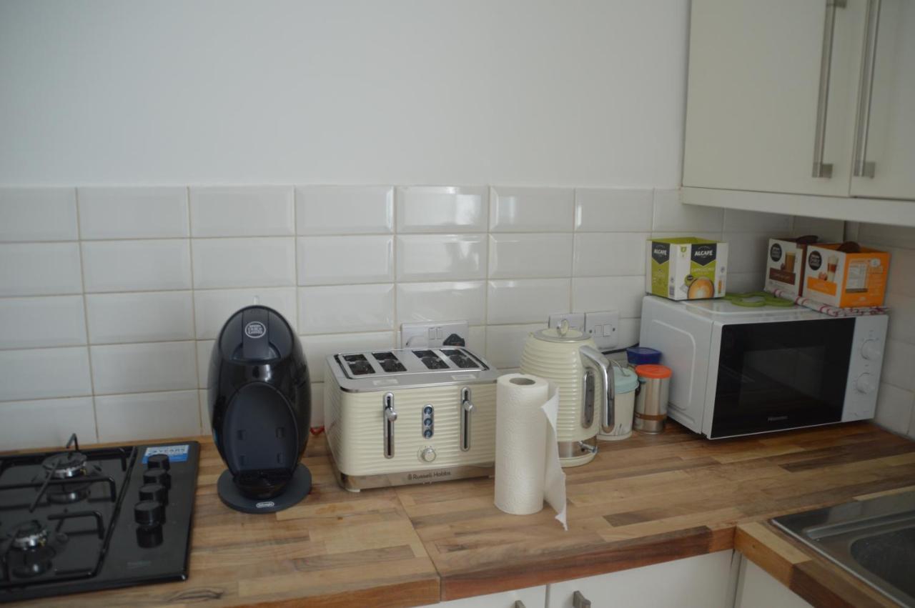 Two Bedroom In Apartment *