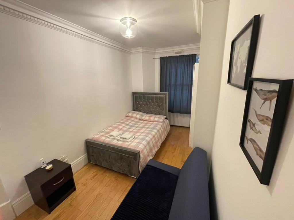Cozy Double In Marylebone-paddington #room Name Is Amsterdam# Séjour chez l'habitant