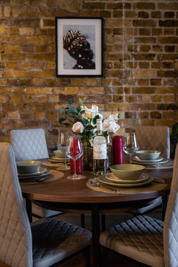 Livestay-fabulous Three Bed Warehouse Conversion Apartment *