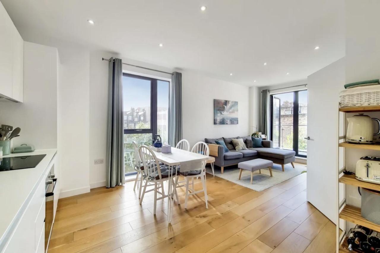 Luxury 2 Bed 2 Bath With Balcony New Build *south London* Apartamento Londres