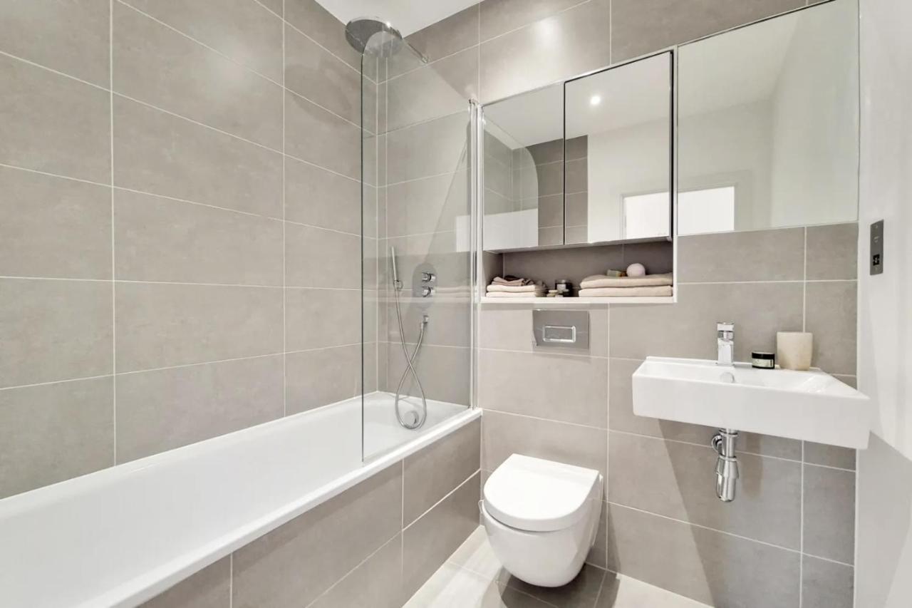 Luxury 2 Bed 2 Bath With Balcony New Build *south London* Apartamento Londres
