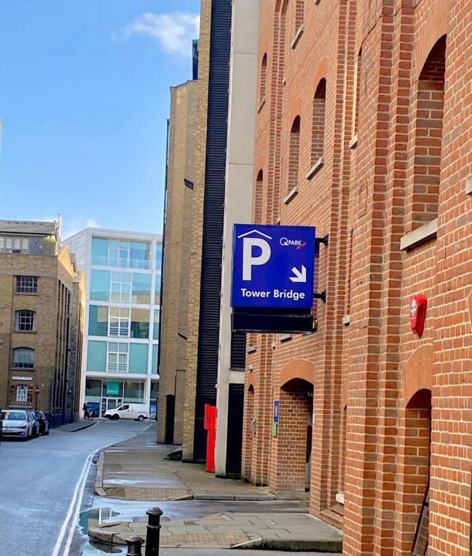 Perfect Location- 5 Minutes From Tower Bridge ! 8 Minutes Walk From Tube Londres