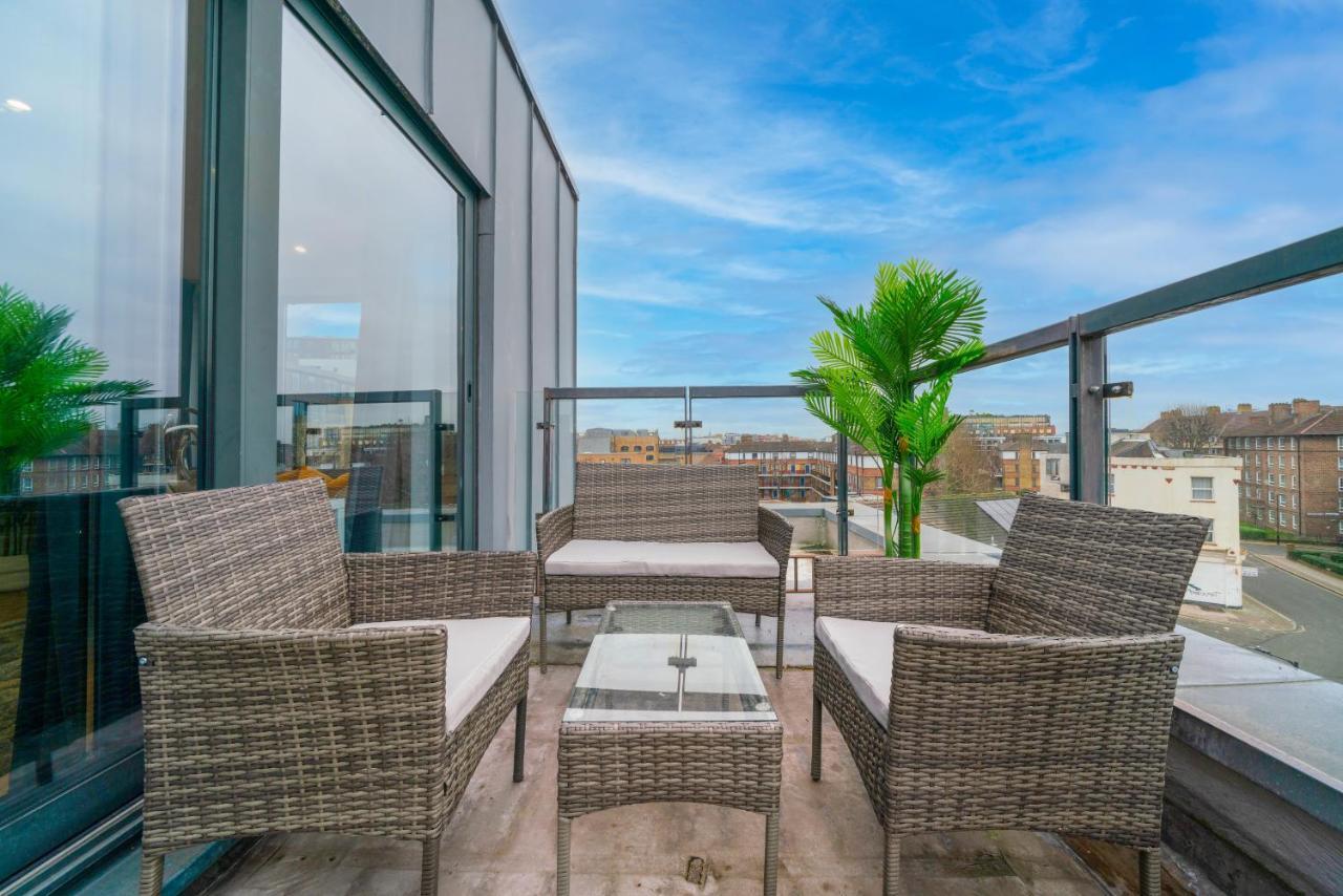 Tandy 2bed 2bath Bridge Great Location Excellent Transport Links *