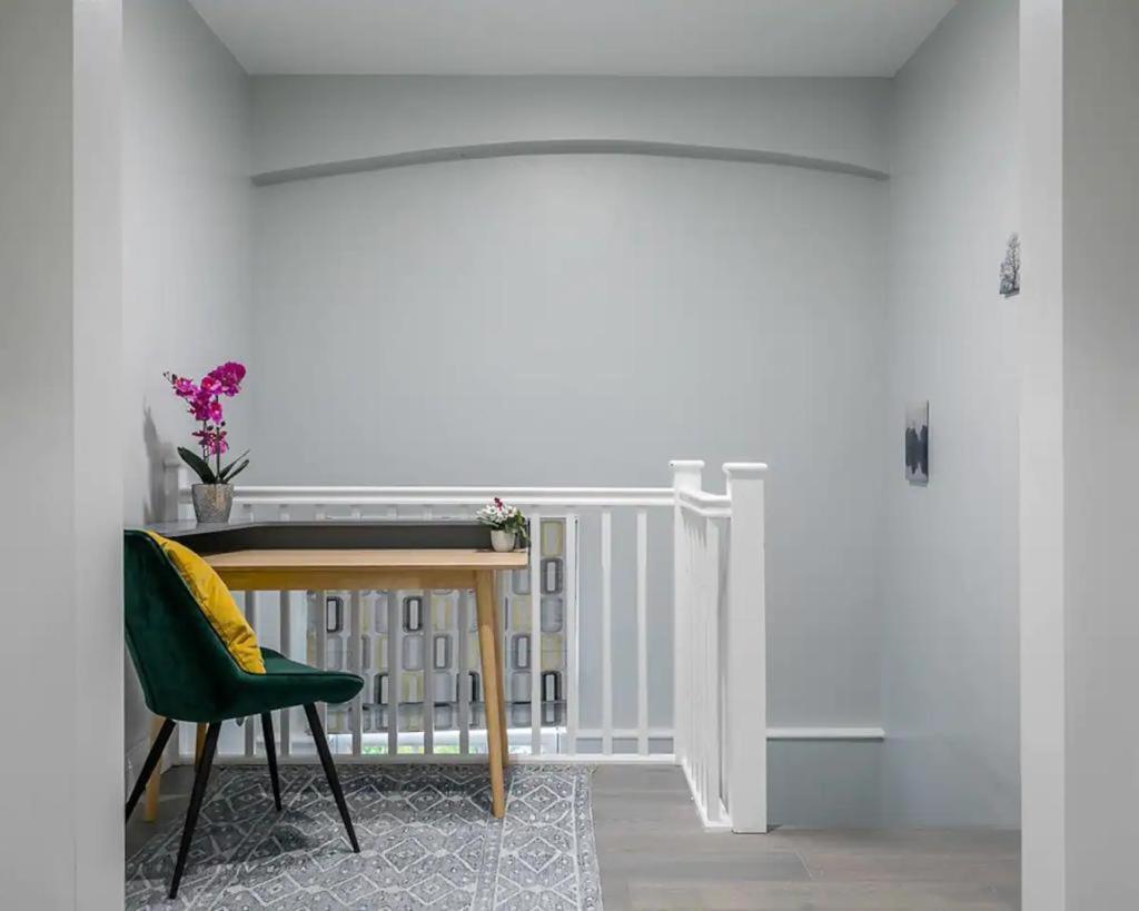 Modern 3 And 2 Bedroom Flat In Central With Installed Ac London