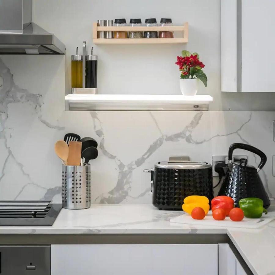 Modern 3 And 2 Bedroom Flat In Central With Installed Ac London