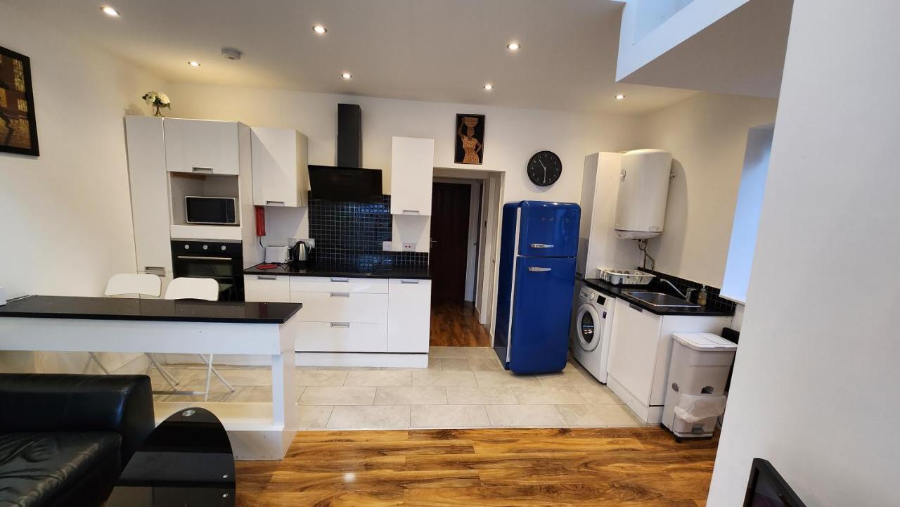Residential Quarters, The Bungalow - Shooters Hill * Londen