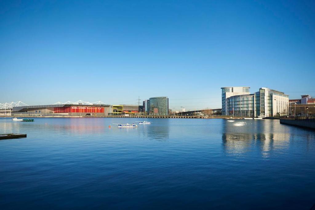 Canning Town Modern 2 Bedroom Excel Centre, Canary Wharf, Airport Londres
