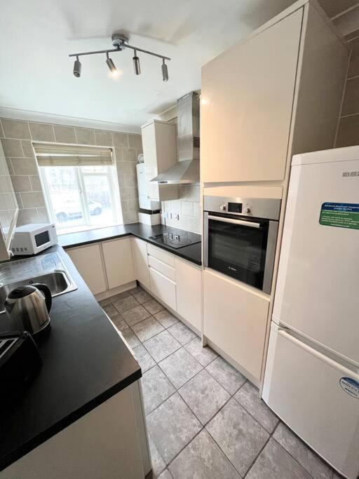 Aprt 10mins Walk From The Shard! * Londres