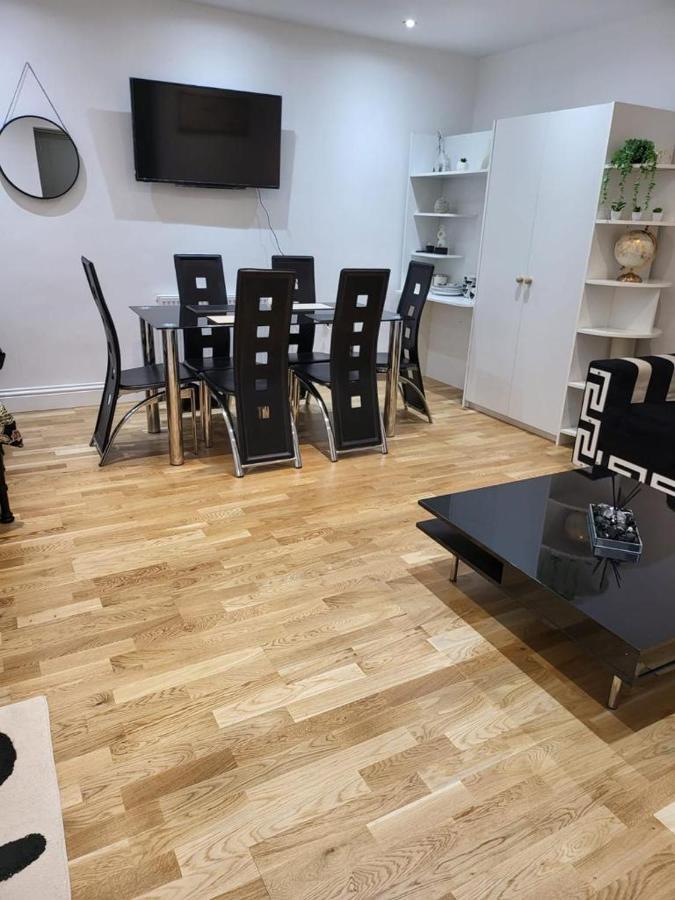Fancy Basement Flat A Appartement *