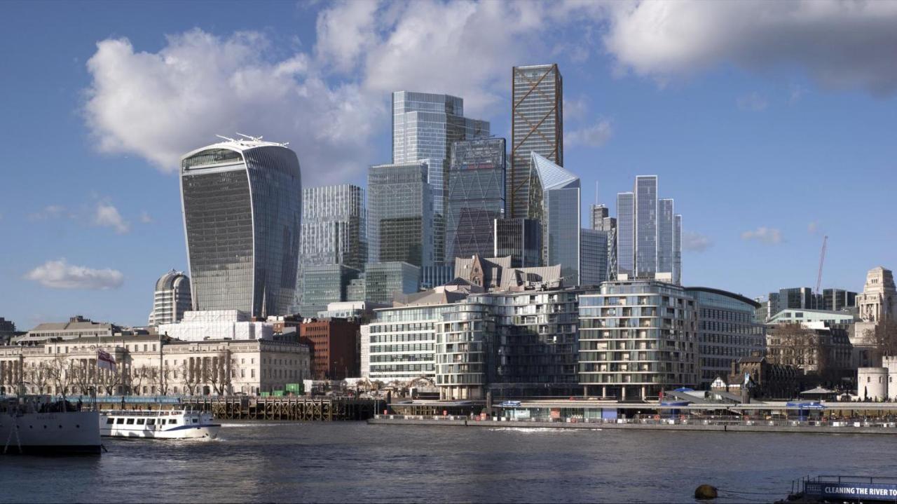 Luxury With 3 Bedrooms Apartment London