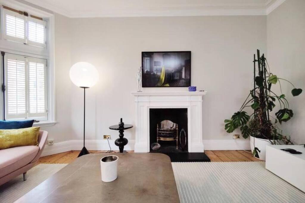 Luxury Artist In Londen
