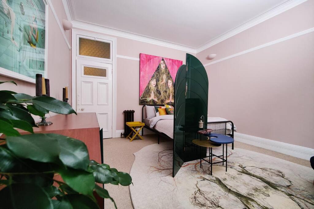 Luxury Artist In * Londen